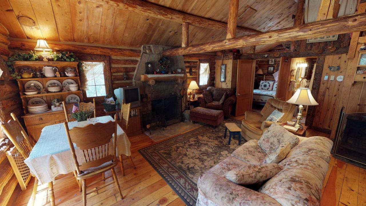 Cabin By The Creek With High Speed Wifi Ред-Ривер Экстерьер фото