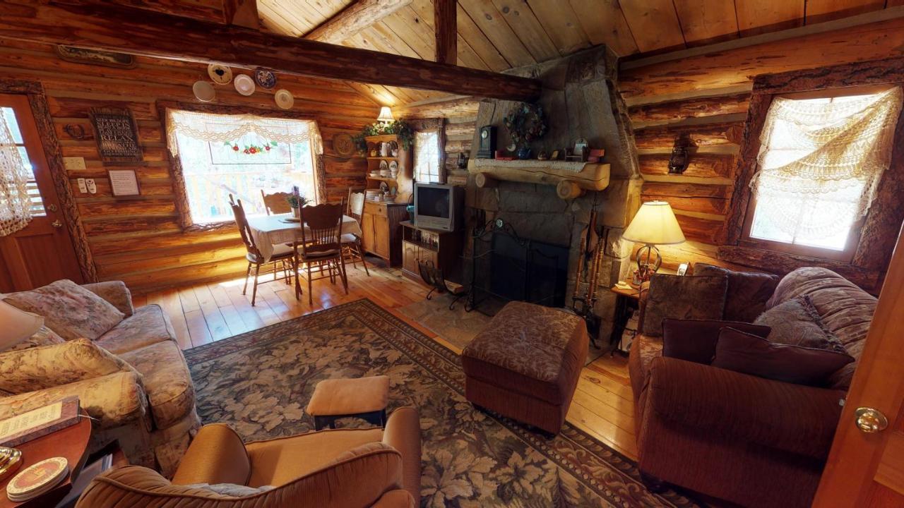 Cabin By The Creek With High Speed Wifi Ред-Ривер Экстерьер фото