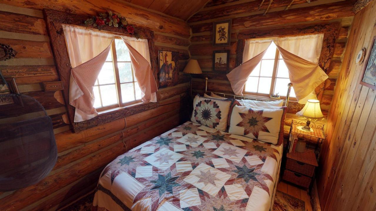 Cabin By The Creek With High Speed Wifi Ред-Ривер Экстерьер фото