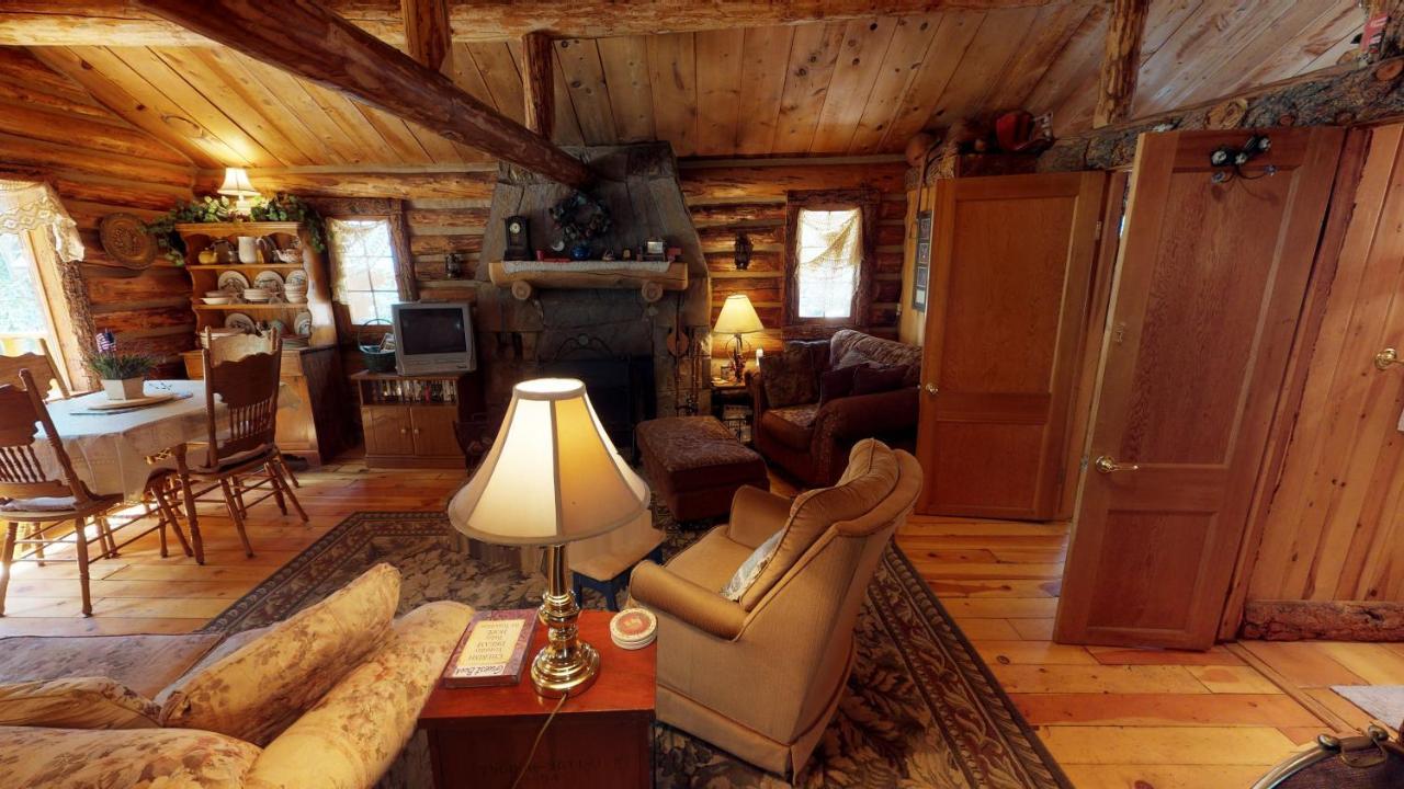 Cabin By The Creek With High Speed Wifi Ред-Ривер Экстерьер фото